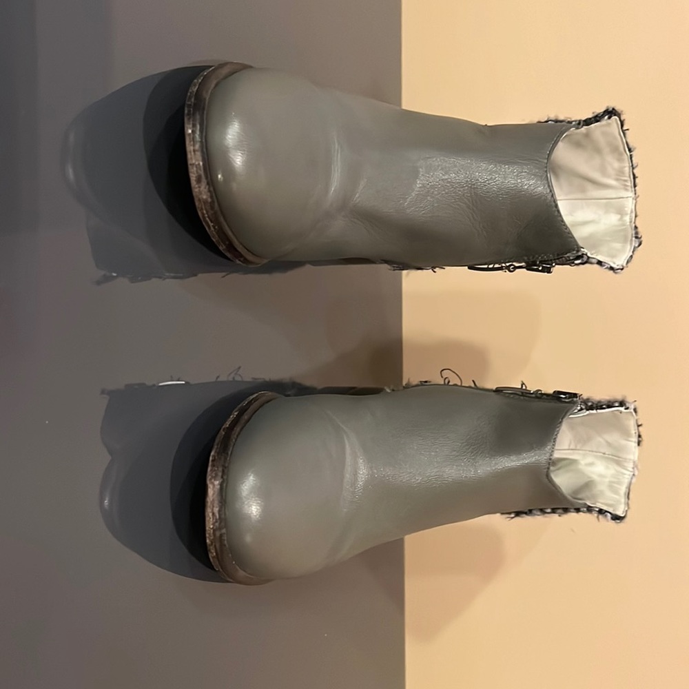 Plomo grey bootie size 6 Very good condition Shows slight wear at the toe